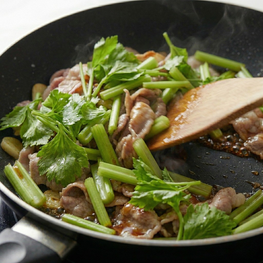 샐러리 센 불 볶기 - 아삭한 식감을 살리는 마지막 단계