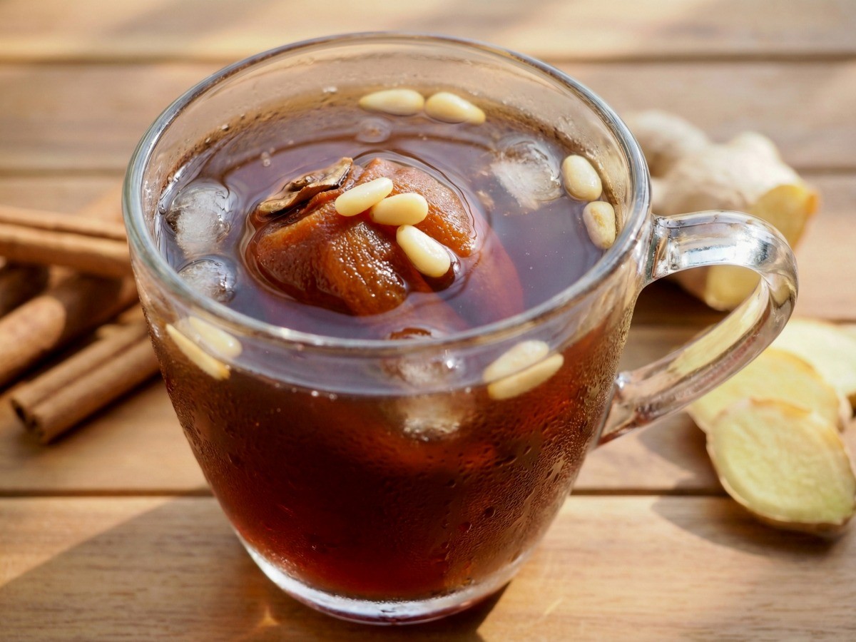 백종원 수정과 레시피로 만든 시원한 전통 음료, 잣과 곶감 토핑