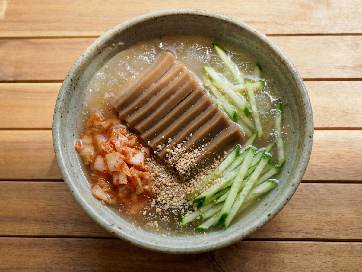 백종원 도토리묵사발 레시피 완성 사진 - 살얼음 동동 띄운 여름 별미 냉묵밥