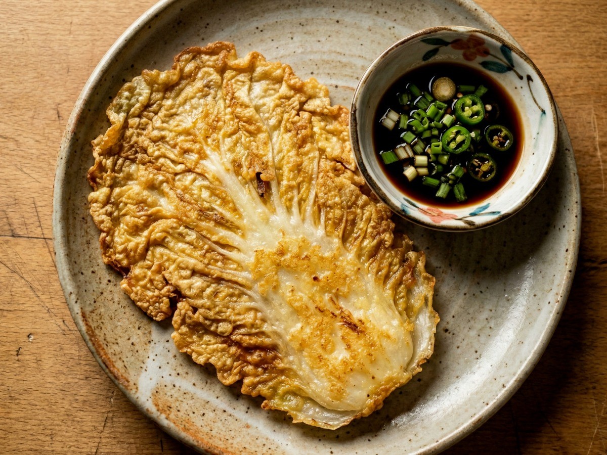 백종원 배추전 레시피 완성 - 노릇노릇 바삭하게 구워진 초간단 야식 알배추 요리