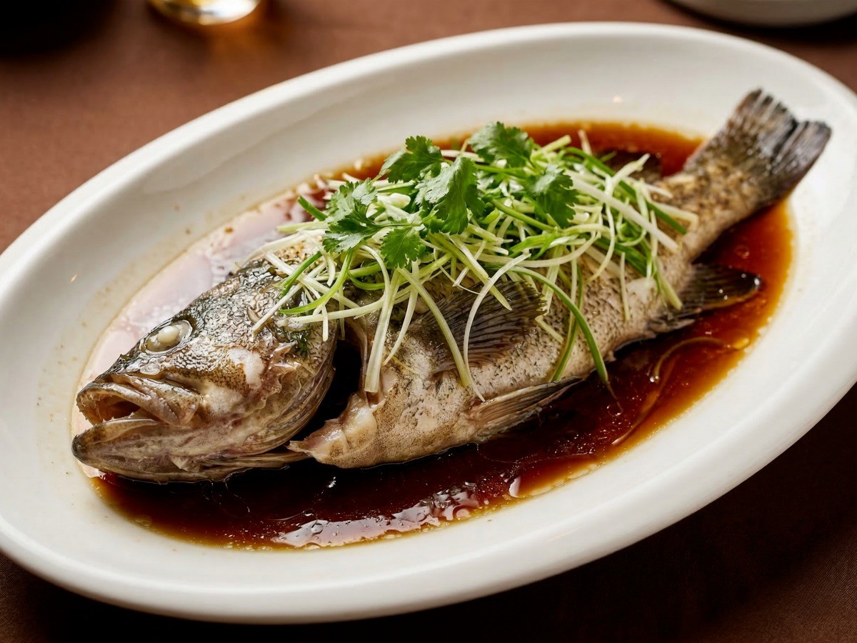 이연복 셰프의 비린내 없는 파기름 중식 우럭찜 완성 요리