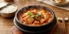 식당 맛을 재현한 진하고 고소한 돼지비계 김치찌개 완성 요리