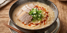 편스토랑 우승작 이경규 복돼지라면 완성 요리 - 진한 돈골 육수와 부드러운 수육이 올라간 라면