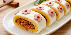 편스토랑 이석준 불꽃달걀말이 완성 요리, 매콤한 볶음면과 꽃 소시지 계란말이