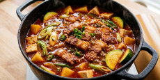 편스토랑 류수영 삼겹고추장찌개 완성된 먹음직스러운 한 냄비 모습